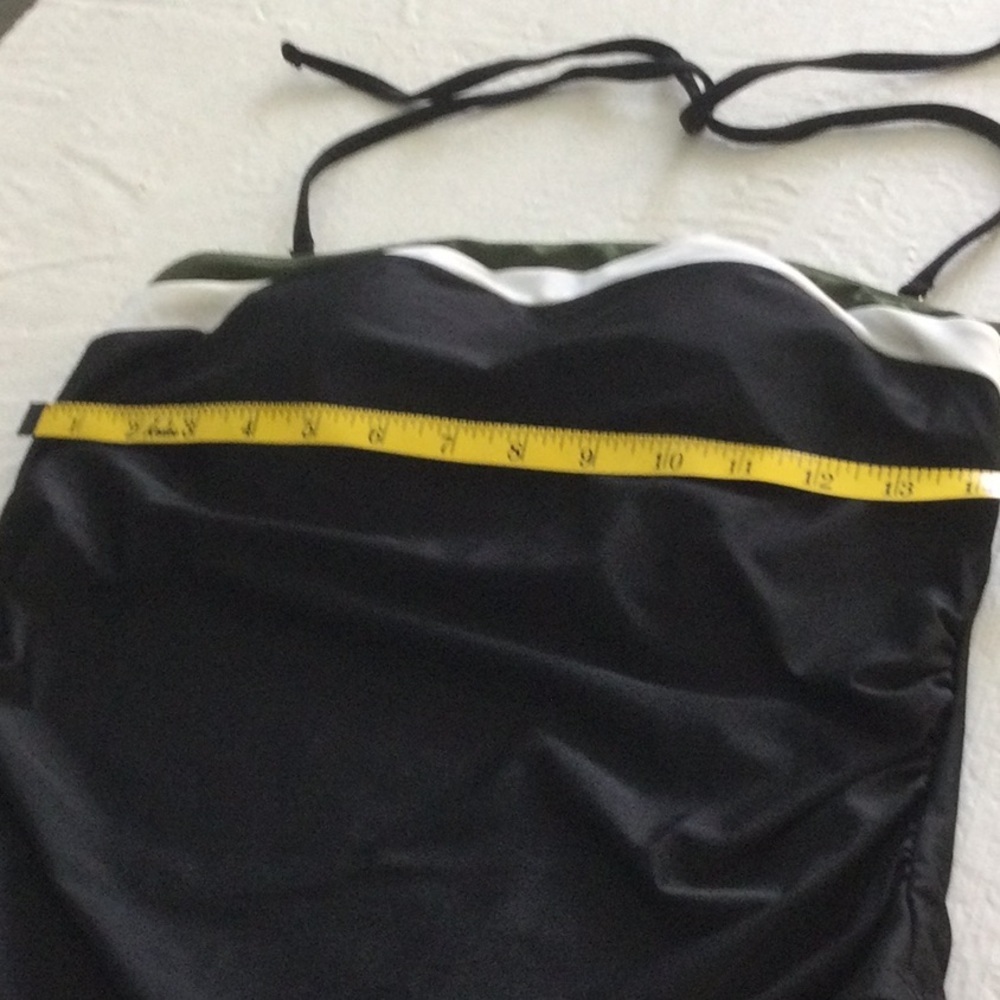 Black White & Green Halter Top #239 - Picture 5 of 9